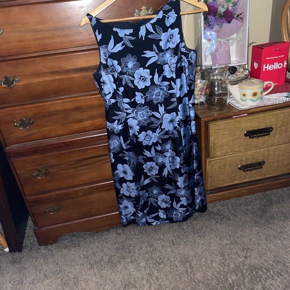 Meet your Posher, Pat - Picture 5 of 6